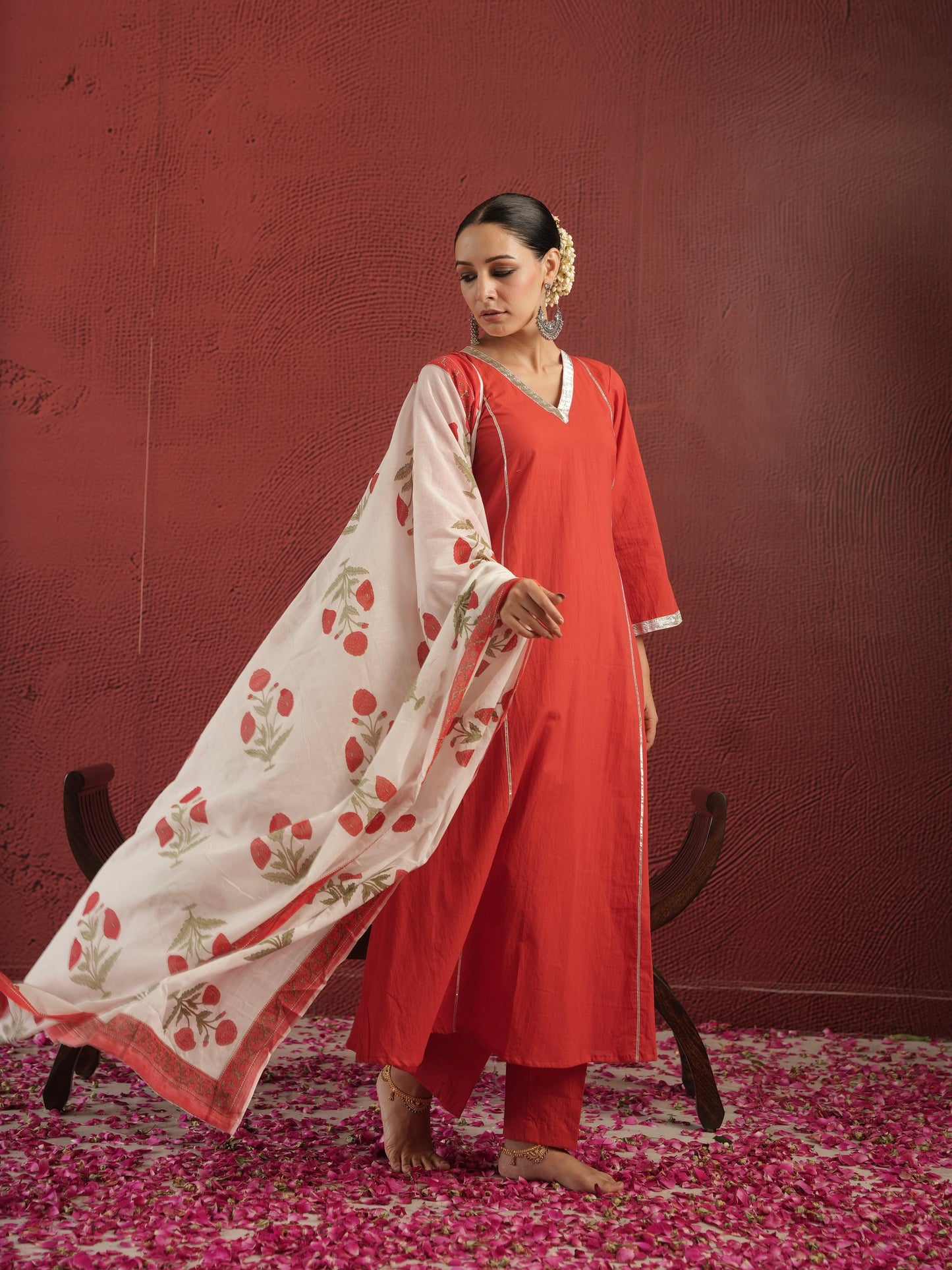 CHAAND RED COTTON SUIT SET WITH BLOCK PRINT DUPATTA