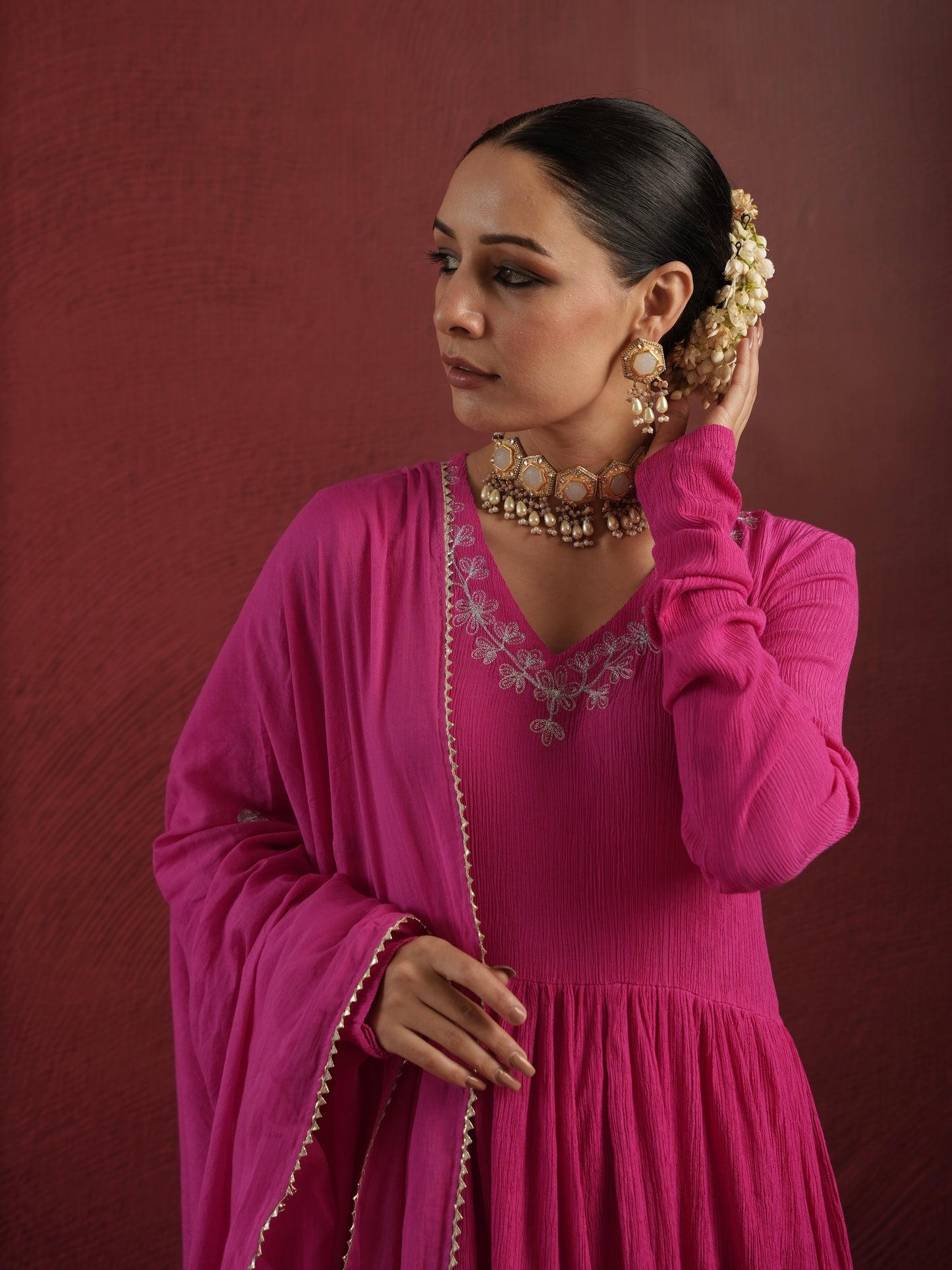 CHAAND PINK CRUSH COTTON AARIWORK SUIT SET